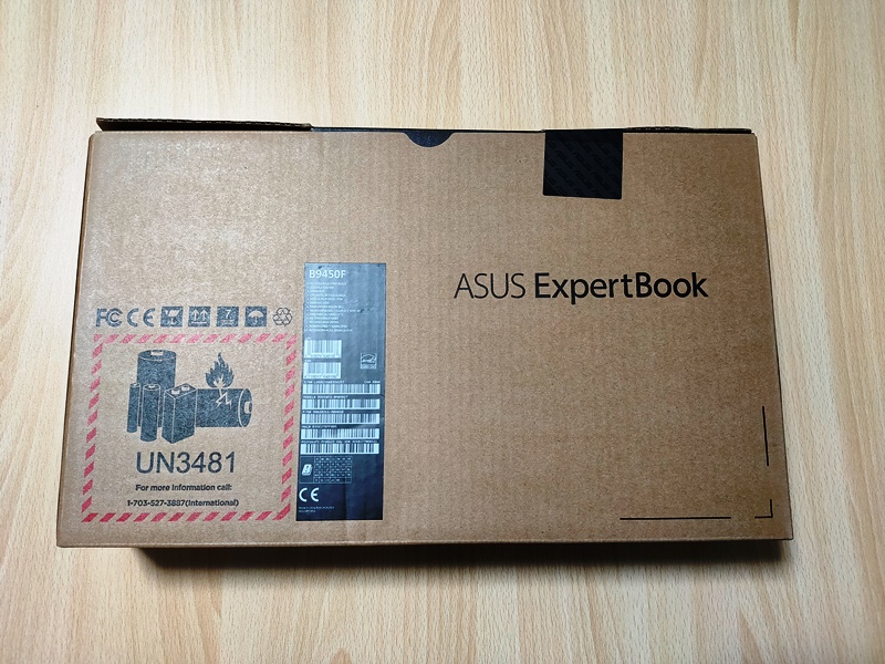 Asus ExpertBook B9 B9450FA　外箱