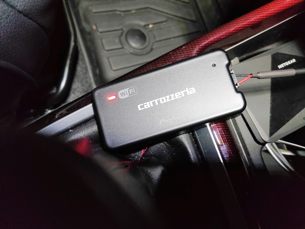 カロッツェリア DCT-WR100D 車内Wi-Fi　電源