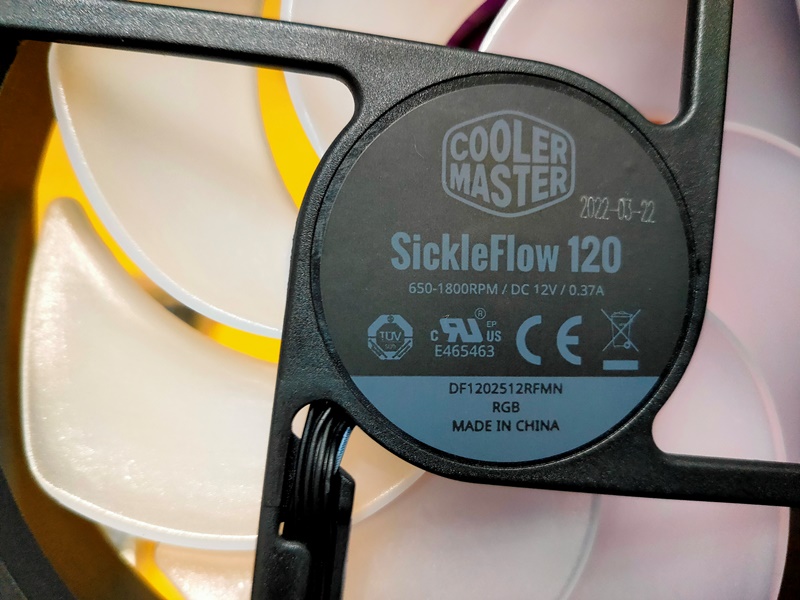 Cooler Master MasterLiquid ML240L V2 RGB 簡易水冷CPUクーラー MLW-D24M-A18PC-R2 FN1401