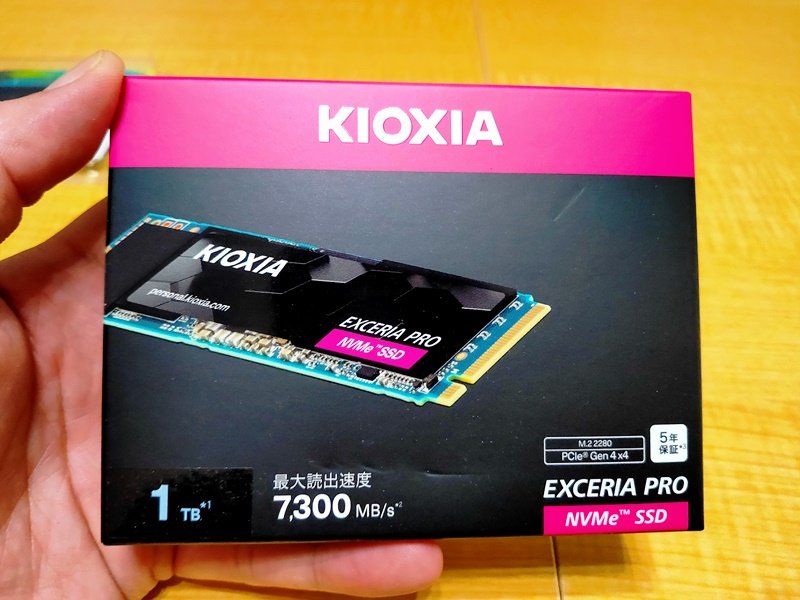 キオクシア KIOXIA 内蔵 SSD 1TB NVMe M.2 Type 2280 PCIe Gen 4.0×4 (最大読込: 7,300MB/s) 国産BiCS FLASH搭載 5年保証 EXCERIA PRO SSD-CK1.0N4P/N【国内正規代理店品】