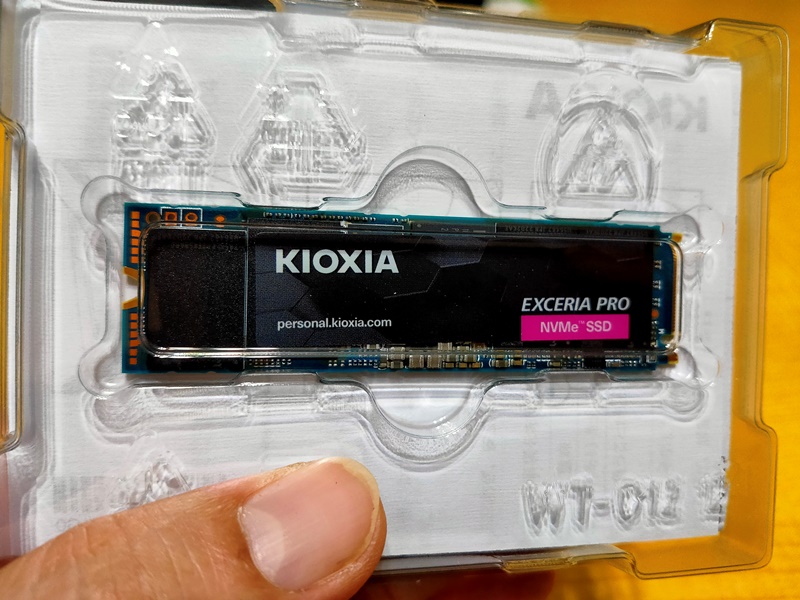 キオクシア KIOXIA 内蔵 SSD 1TB NVMe M.2 Type 2280 PCIe Gen 4.0×4 EXCERIA PRO SSD-CK1.0N4P/N