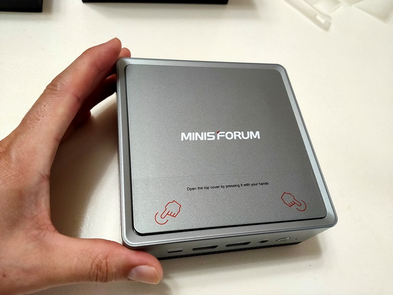 MINISFORUM DeskMini UM350 ミニPC