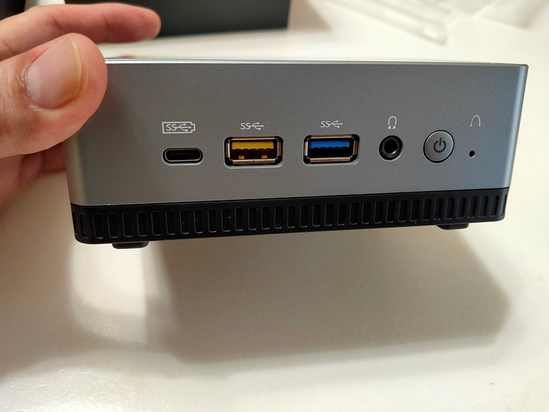 MINISFORUM DeskMini UM350 ミニPC