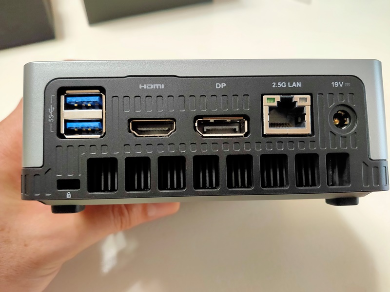 MINISFORUM DeskMini UM350 ミニPC