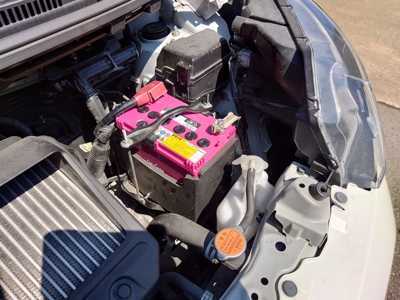 【DIY】車のバッテリー交換をメモリーキーパーで設定消さずに自分でやってみた