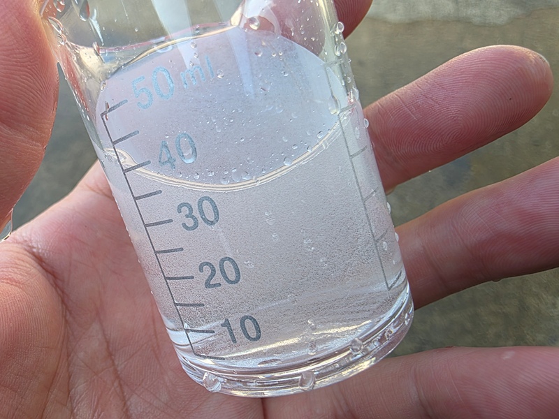 ガラコート 洗車用純水器 純水が白い状態