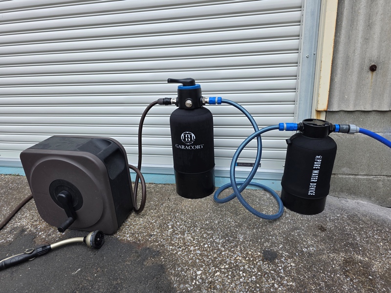 純水器と軟水器をセットして洗車準備