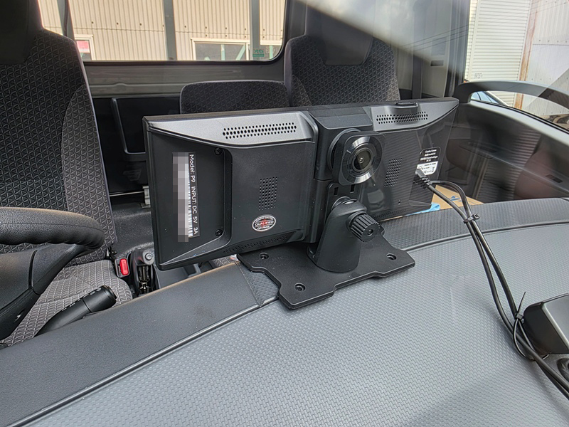 11.5インチ ディスプレイオーディオ(ドラレコ付き) 外からの設置イメージ