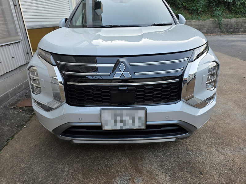 アウトランダーPHEV　フロントアンダーガーニッシュ　取り付け