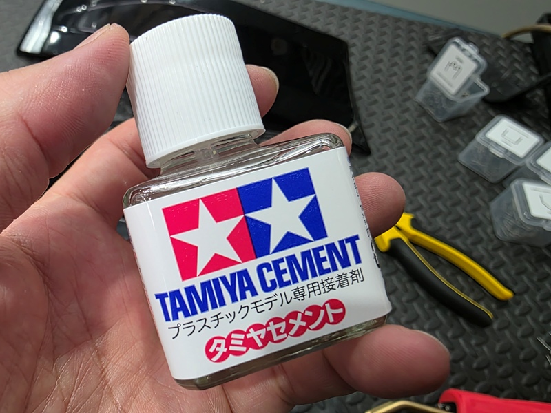 タミヤセメント