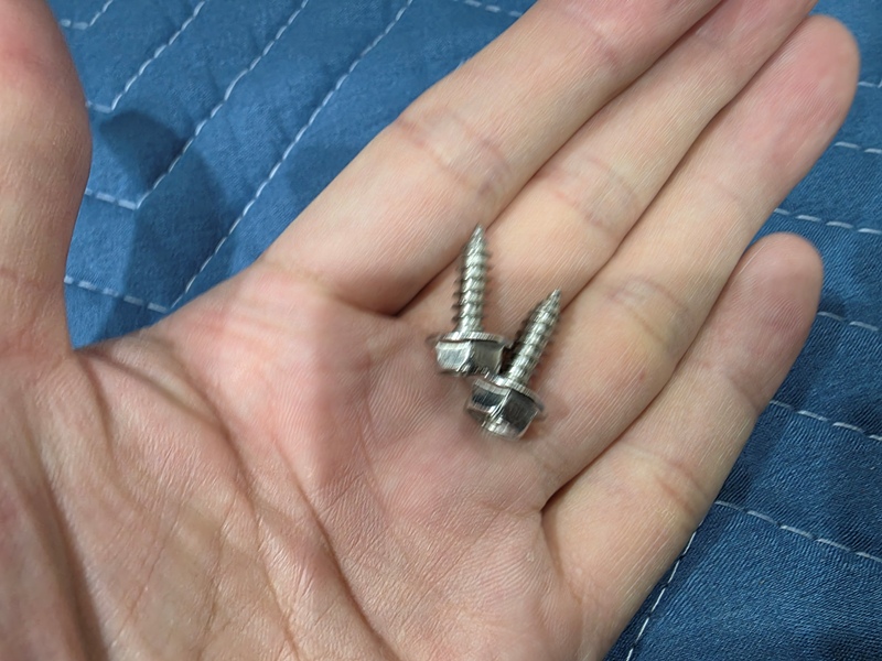 アウトランダーPHEV　フロントアンダーガーニッシュ　取り付け