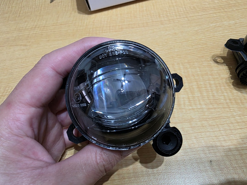 エフシーエル アウトランダー用 2色切替 フォグランプ レンズ