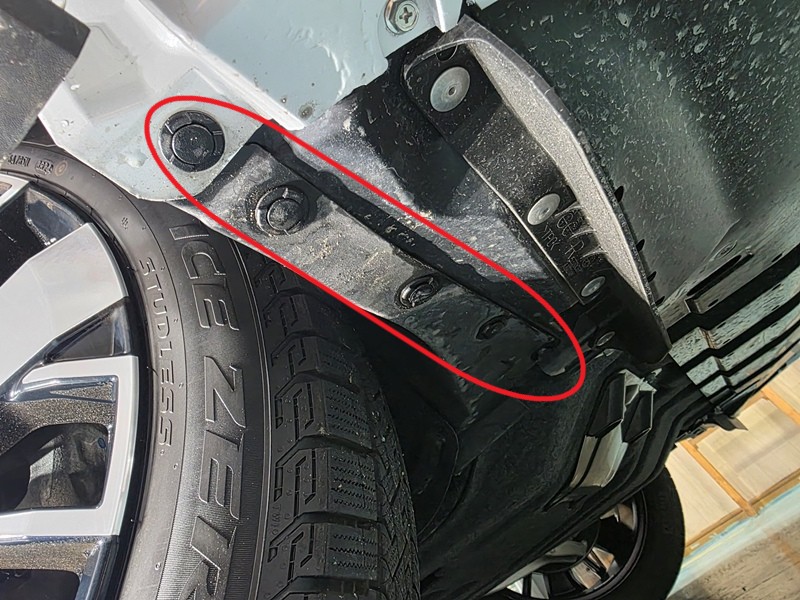 エフシーエル アウトランダー用 2色切替 フォグランプ 交換作業