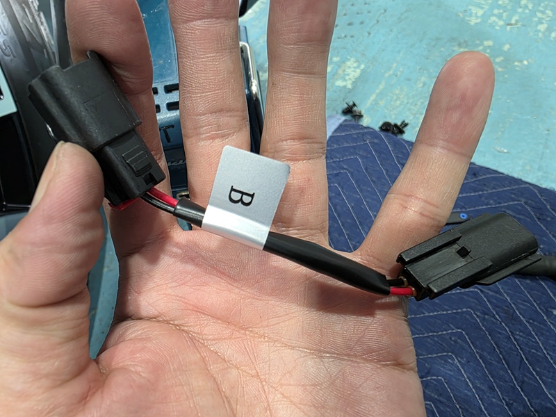 エフシーエル アウトランダー用 2色切替 フォグランプ 交換作業