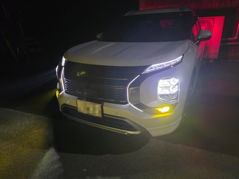 エフシーエル アウトランダー用 2色切替 フォグランプ 点灯確認